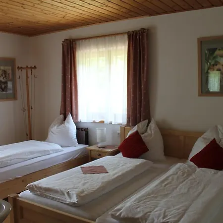 Bauernhof Familie Knoblechner Villa Nussdorf am Attersee Room photo