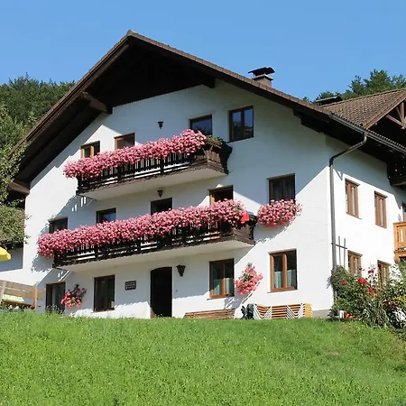 Bauernhof Familie Knoblechner Villa Nussdorf am Attersee Room photo